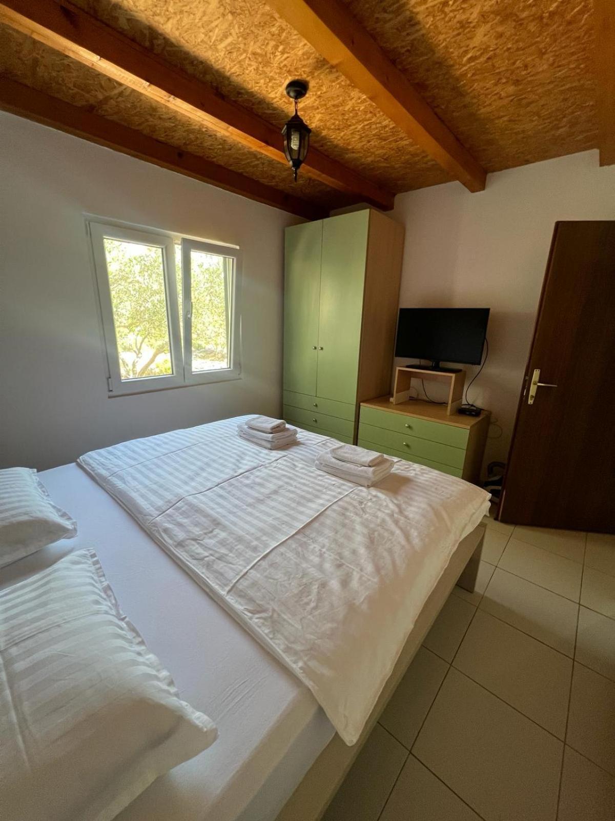 Willa Kuca Za Odmor Buba, Otok Zut Pristanisce Zewnętrze zdjęcie